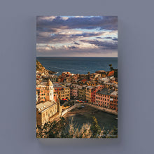 Carica l'immagine nel visualizzatore di Gallery, Cinque Terre 2.0 - Scatti d'Autore di Roberta Marino
